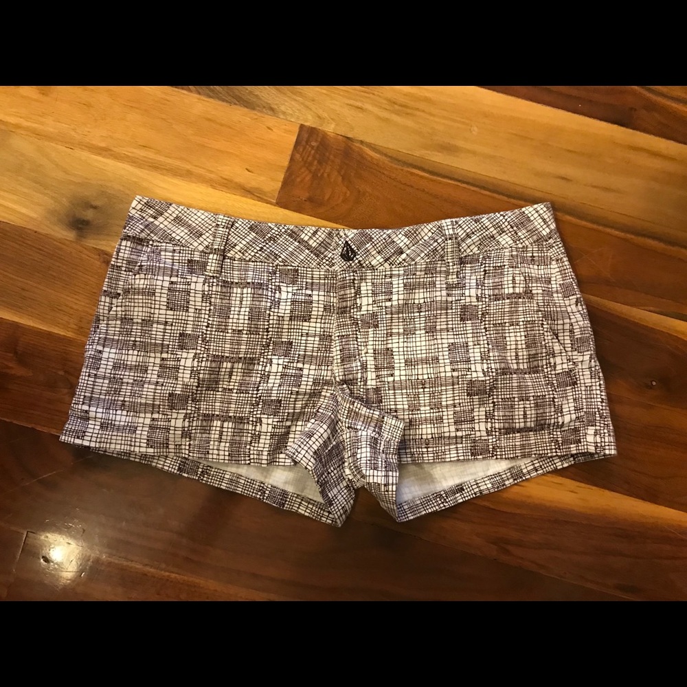 Volcom shorts